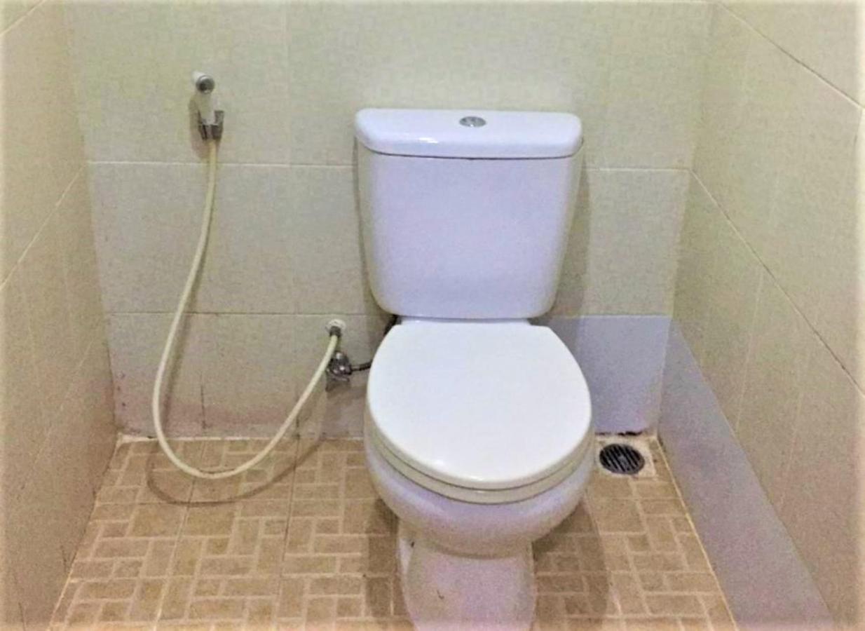 ホテル アロマ イン ポンティアナク ポンティアナック エクステリア 写真
